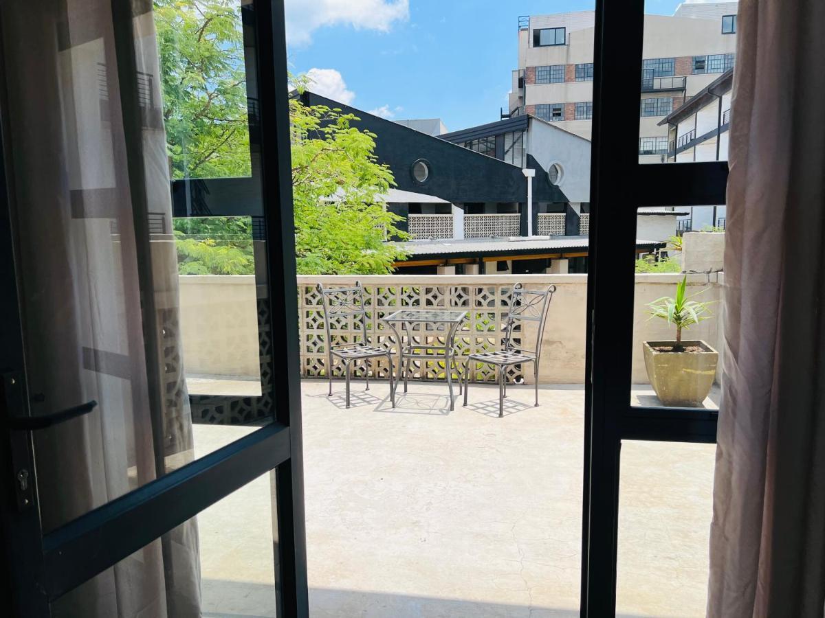 City Living Apartment 119 - Washer, 4K Tv, Fast Wifi, & Sunny Balcony Johannesburg Dış mekan fotoğraf